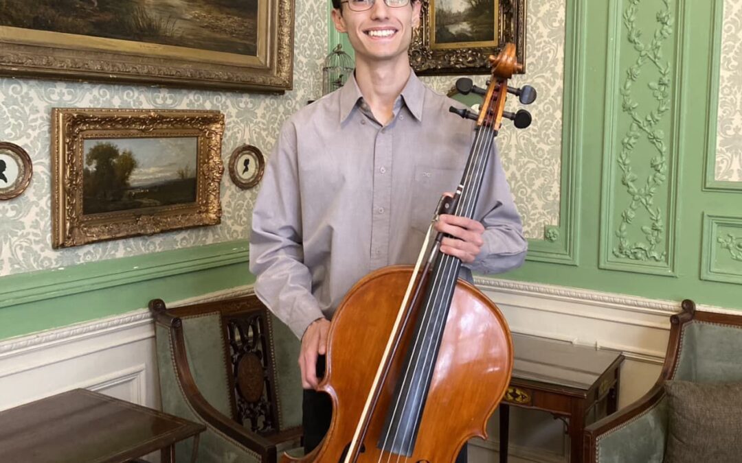 Valentín Duprat, exresidente del Hogar San José, ganó el concurso de violonchelo y se incorpora a la Orquesta Estable del Teatro Colón